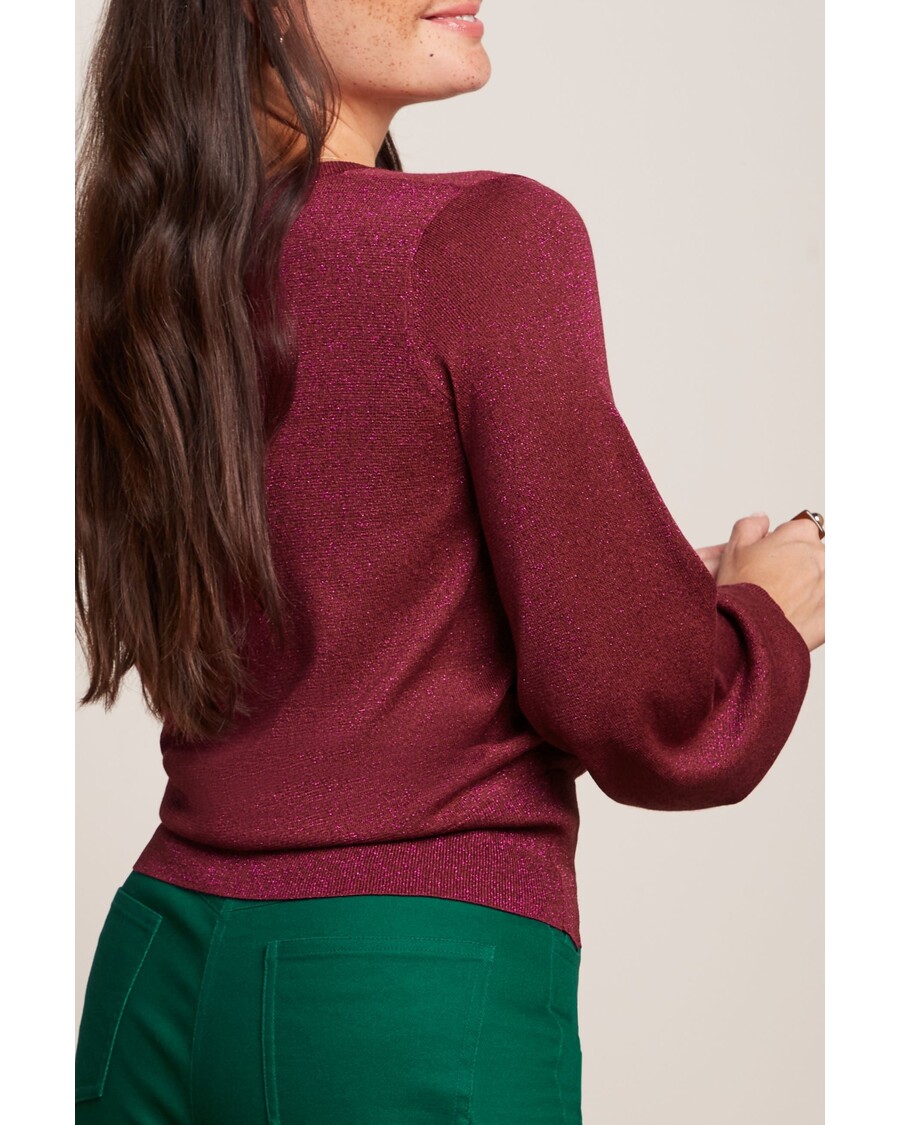 King Louie V Neck Bellsleeve Spiro