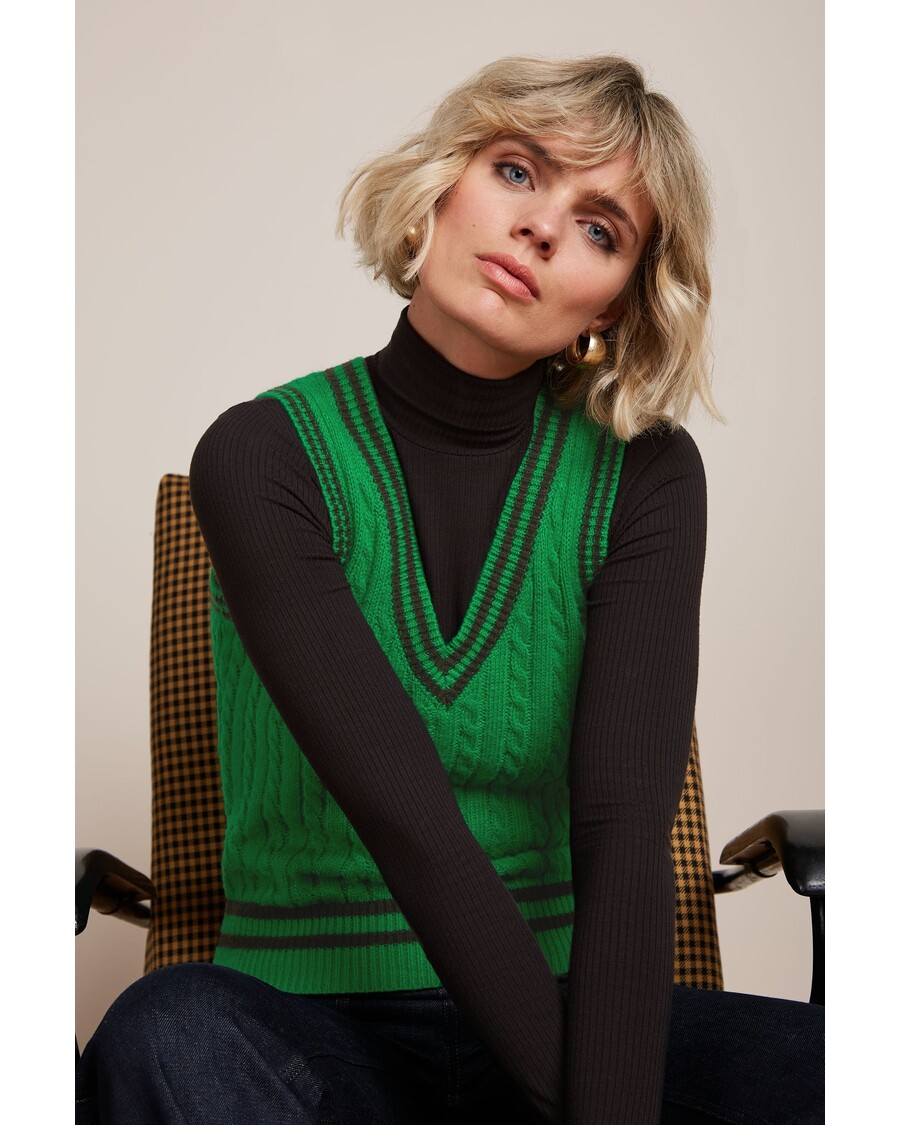 King Louie V Neck Spencer College